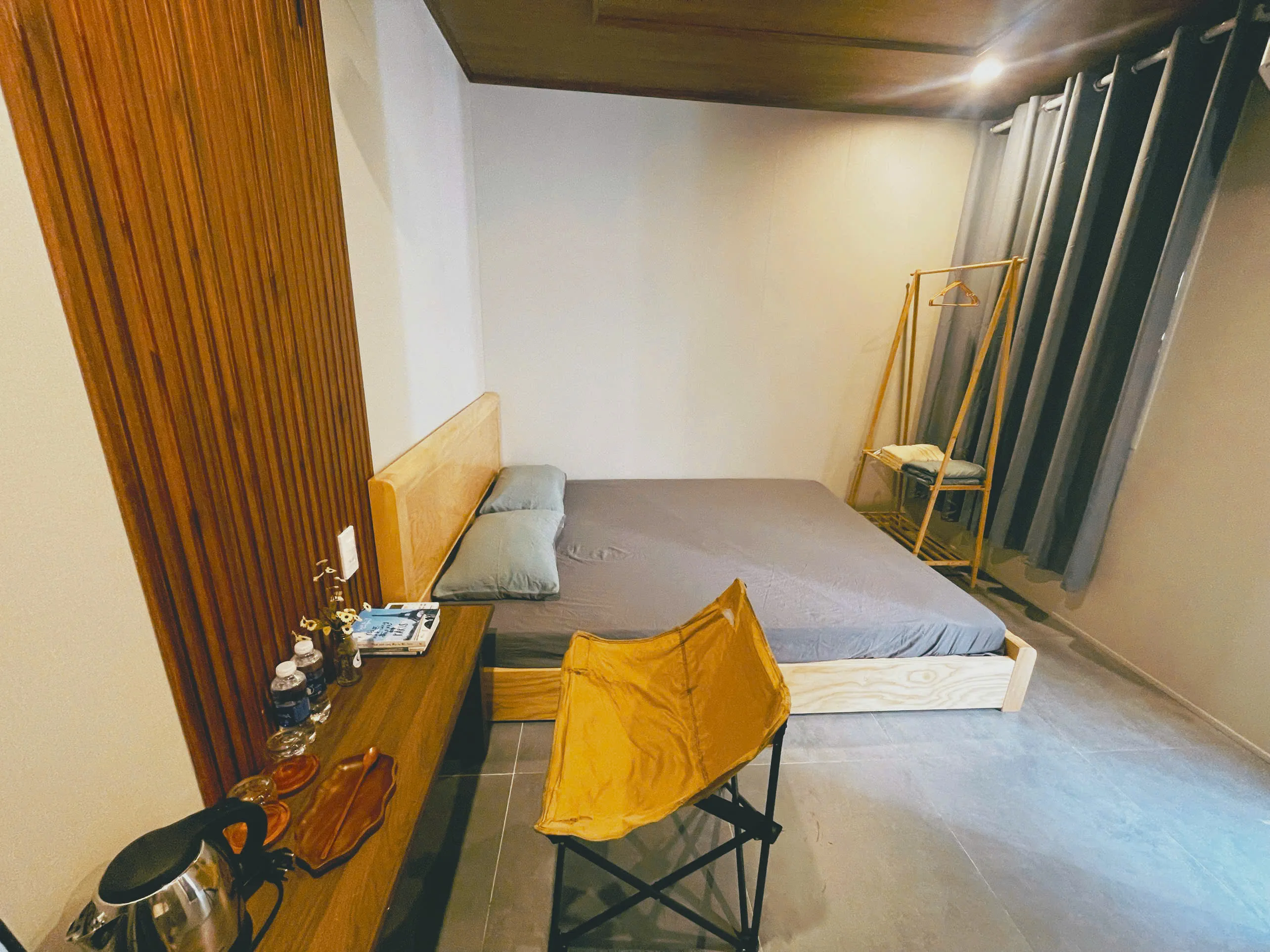 Bathroom & Toilet — Phòng Đông Ba