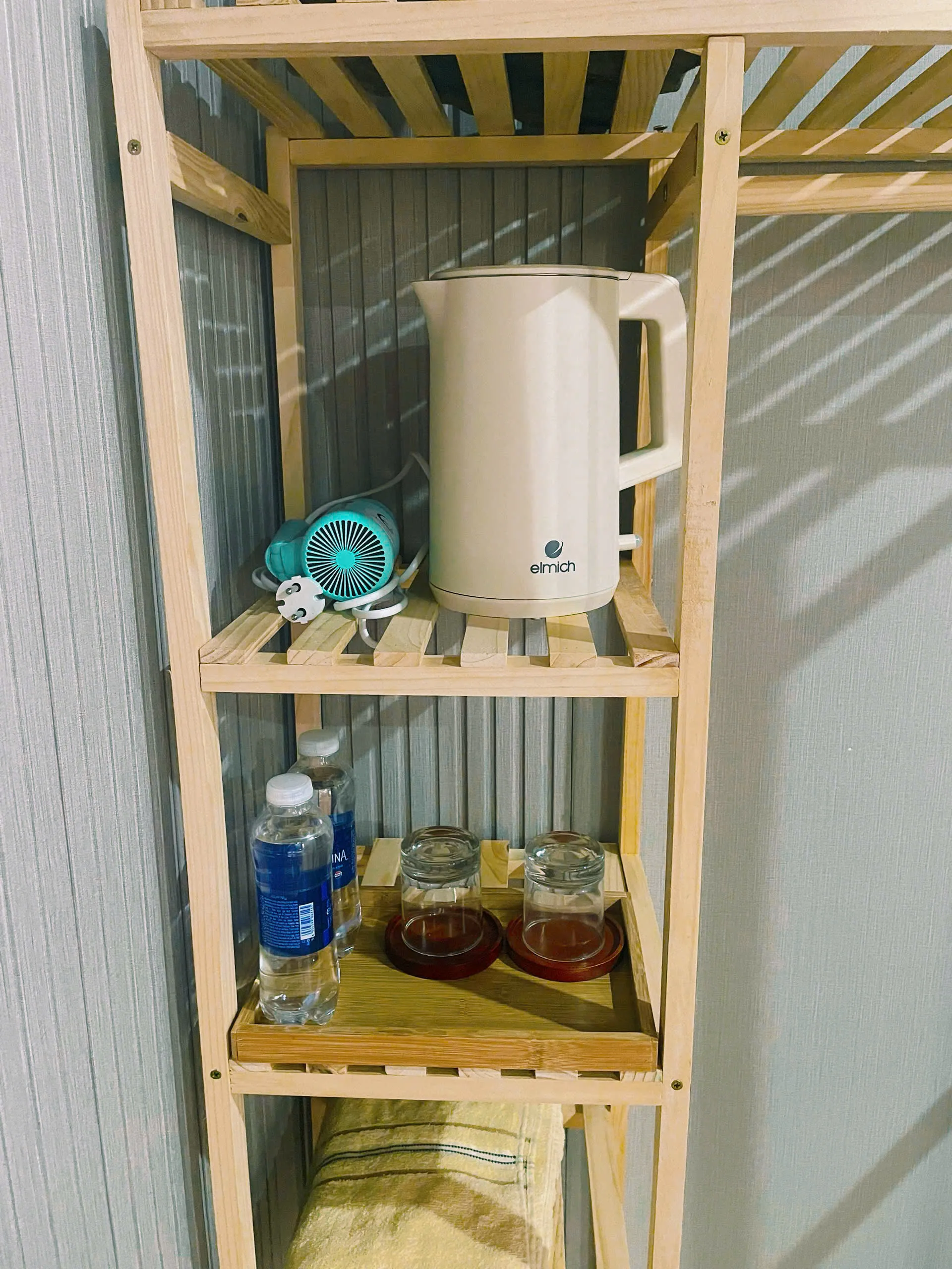 Work Corner & Tea Table — Phòng Đông Ba