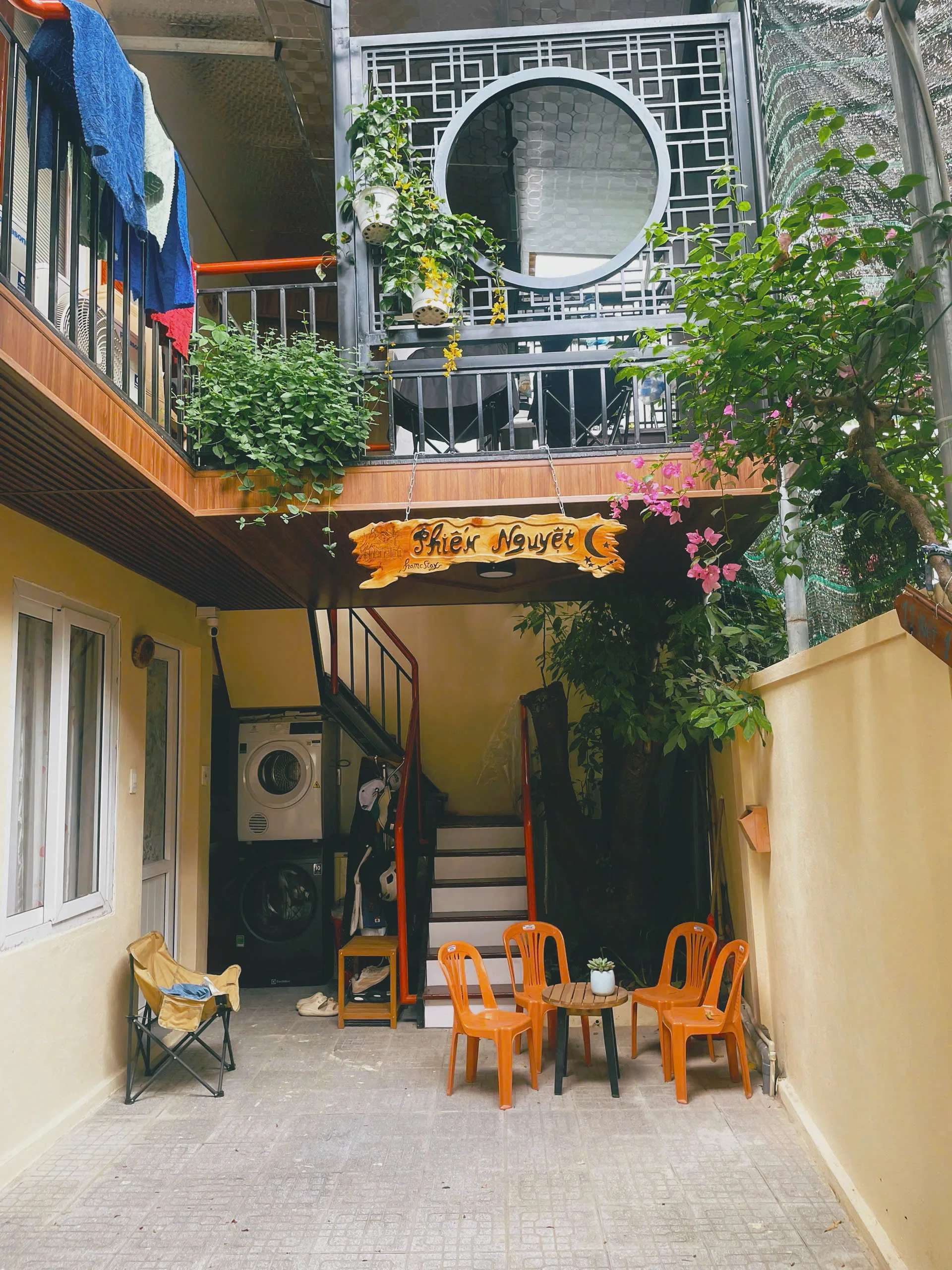 Window View & Daylight — Phòng Nam Giao